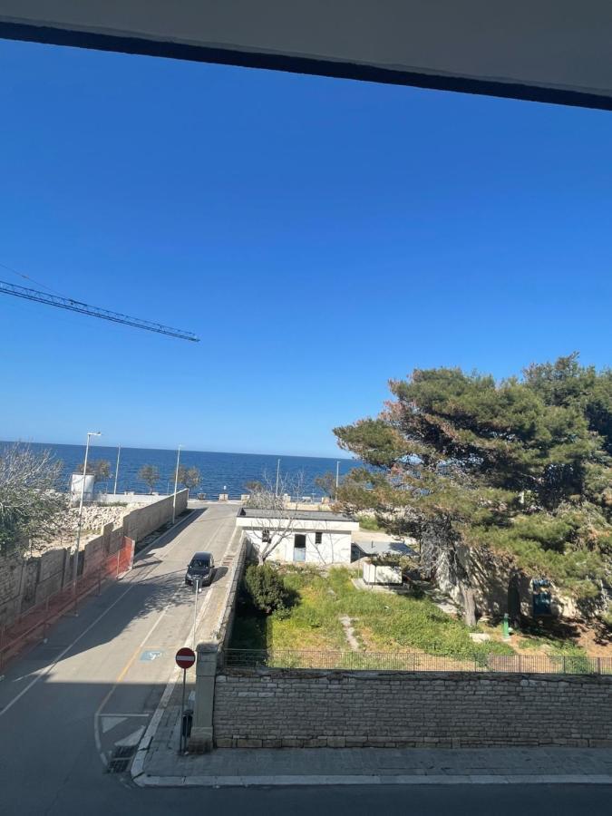 Апартаменти La Finestra Sul Mare Джовінаццо Екстер'єр фото