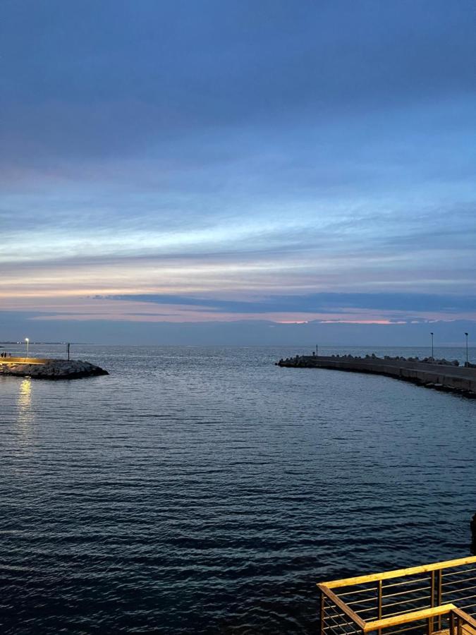 Апартаменти La Finestra Sul Mare Джовінаццо Екстер'єр фото